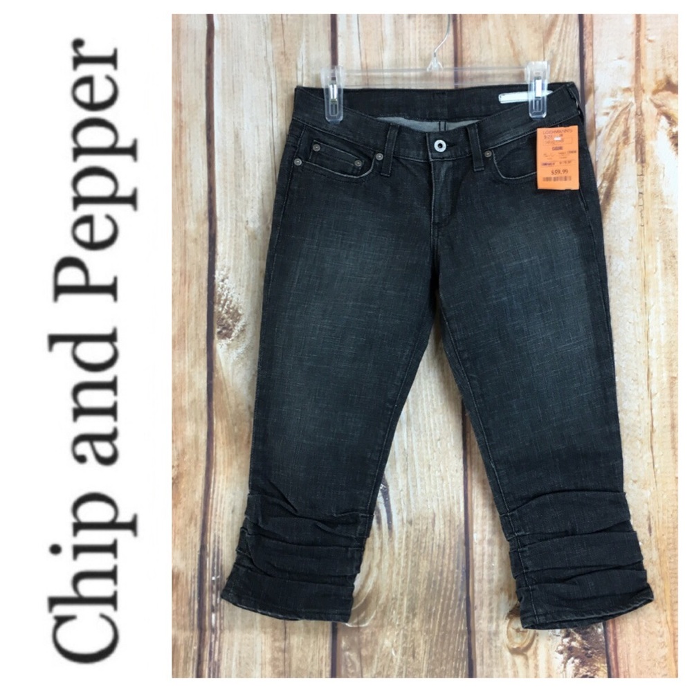💸NWT Chip & Pepper Olive U2 crop jean size 26